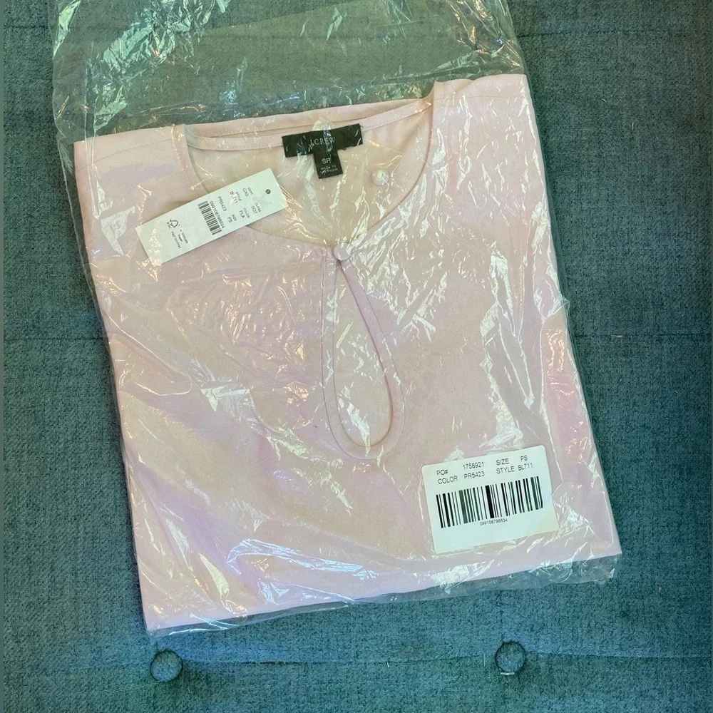 ✨HP✨J. Crew Puff Sleeve Satin Back Crepe Keyhole Top Blouse Light Pink/Lavender